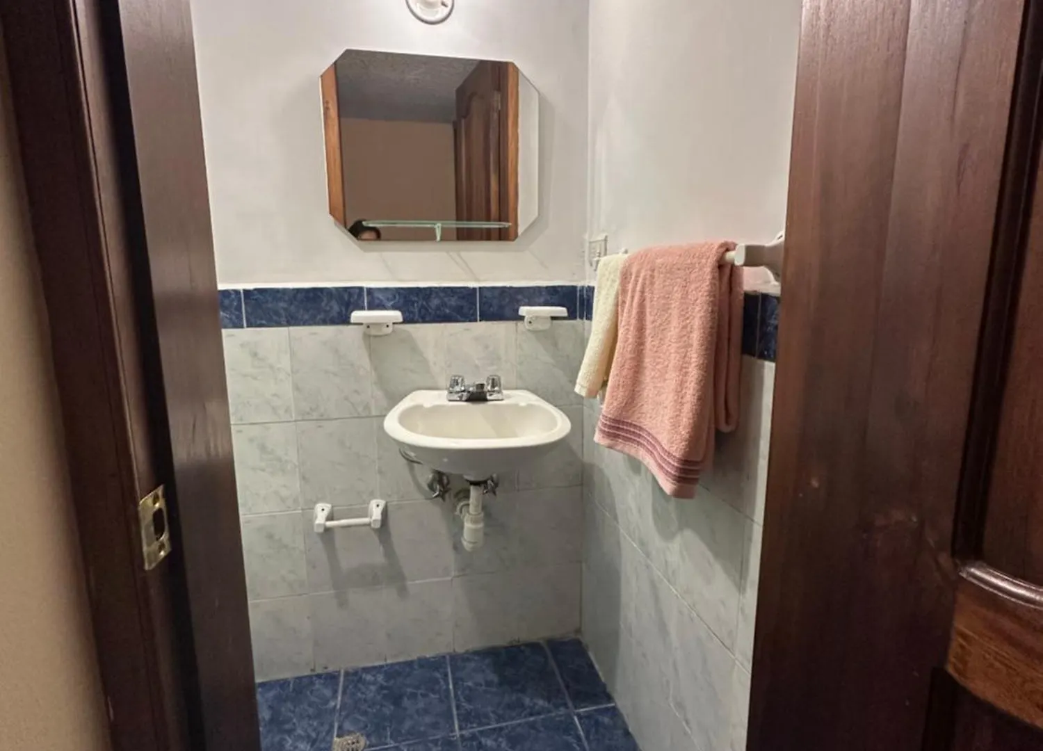 Hostel Rumipamba Residence Quito Ecuador